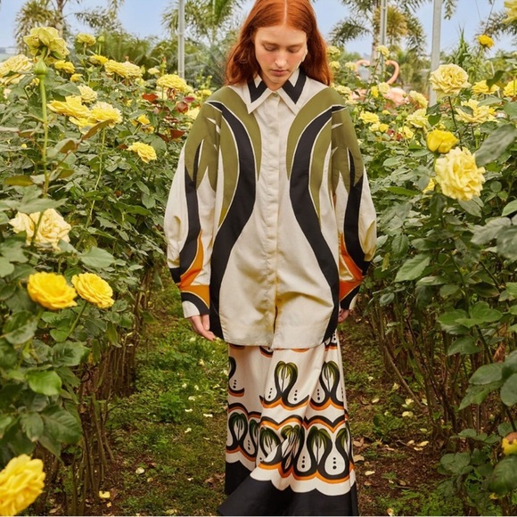 Farm Rio Coconut Tree Flow Pleated Blouse - Picture 8 of 8